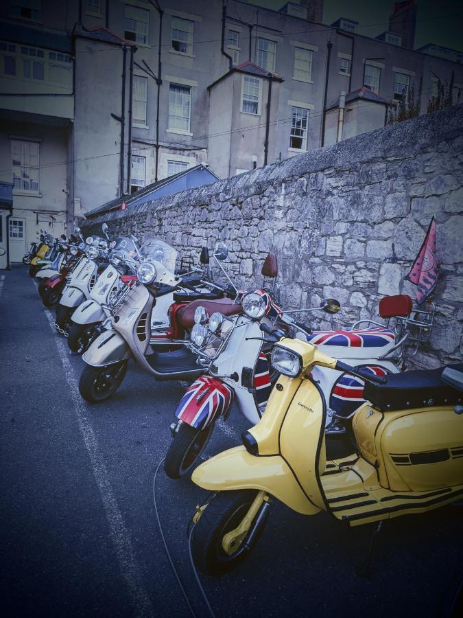 The British Scooterist Apartment Bristol Exterior photo